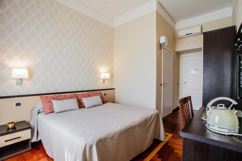 Hotel Domus Palatina Rzym Zewnętrze zdjęcie